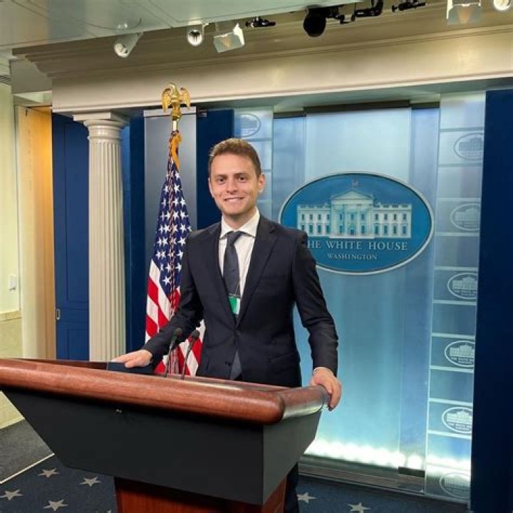 Aaron Parnas: The Voice Shaping Political News on TikTok