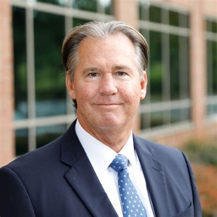 Amanda Gorman Net Worth: Details About Earnings, Career, Cars, Gf, Age - SarkariResult