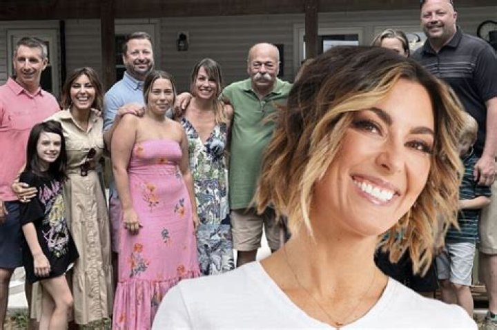 Amy Stran: Your Guide to the QVC Host, Fashion Maven, and Family Life