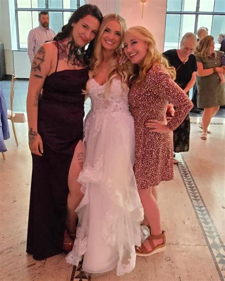 Chloe Sunderland: Embracing a Style That Truly Resonates