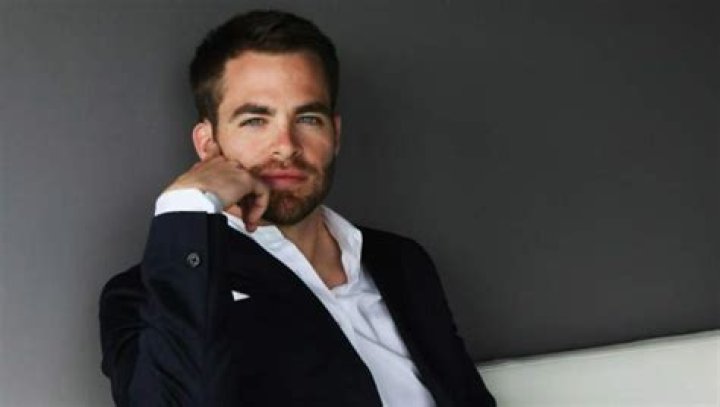 Chris Pine Height, Weight, Body Measurements, Shoe Size