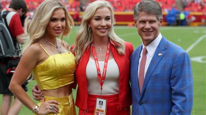 Clark Hunt's Wife: All About Tavia Shackles Hunt, Chiefs' First Lady