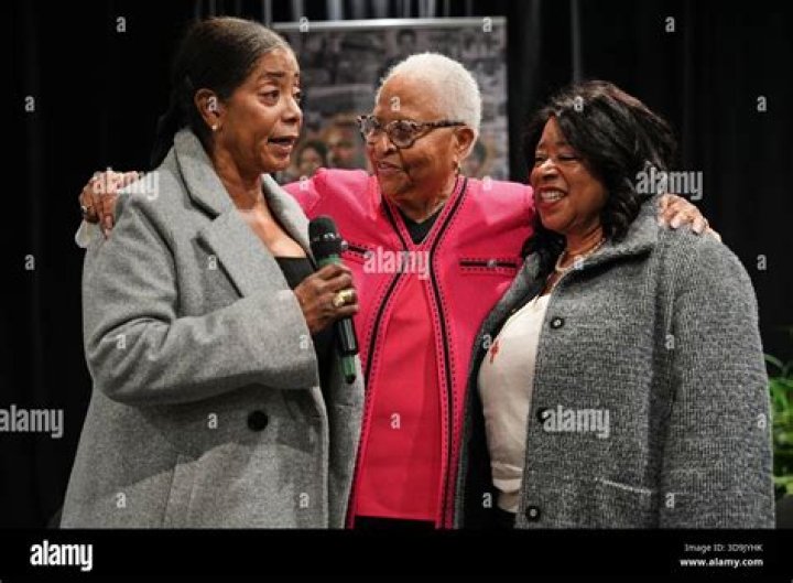 Details of Donzaleigh Abernathy' Net Worth!