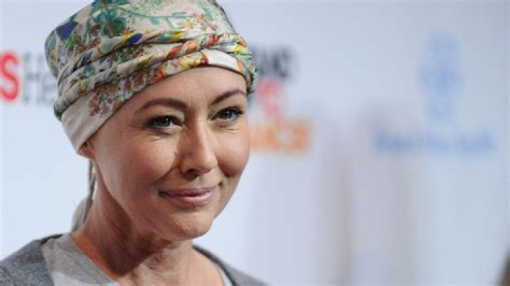 Shannen Doherty Health Updates : Actress Faces Cancer In 2015 And Deals With Various Health Issues - SarkariResult
