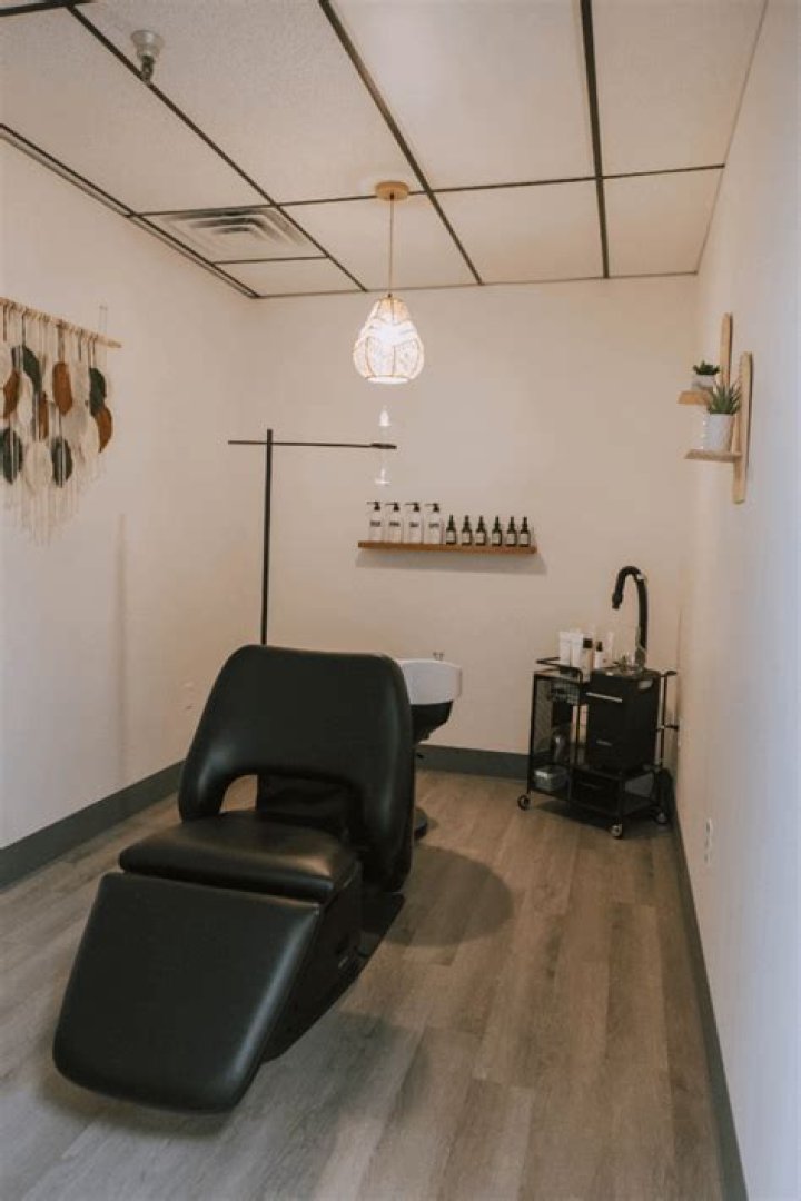 Unpacking the Reputation of Athena Spa: What to Know About Athena Bautista and Local Service