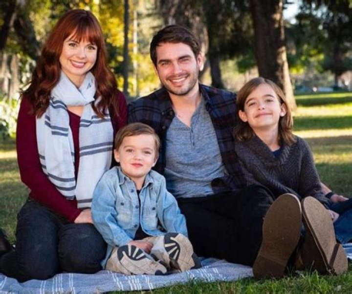 What Is Galadriel Stineman’s Age? Know About Her Bio, Wiki, Height, Net Worth, Married, Husband